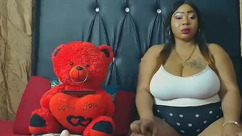 Snapshot of humongoustitss500929 chatting on 10-14-25, 06:42 humongoustitss500929 online show from 10-14-25, 06:42