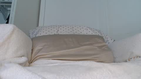 Snapshot of hungbeast410 chatting on 10-05-25, 04:49 Mase online show from 10-05-25, 04:49