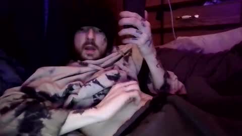 Snapshot of hungcocklg chatting on 12-16-25, 04:17 hungcocklg online show from 12-16-25, 04:17