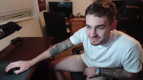 hungmtnman2256 online show from 12-04-25, 01:48