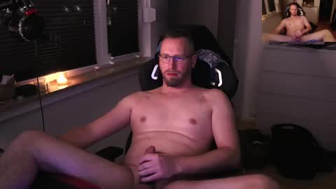 hungry_26 online show from 02-19-25, 07:16