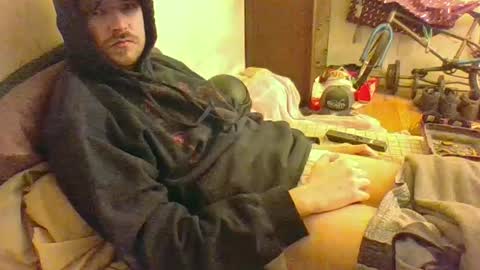 Snapshot of hungsubbb chatting on 10-11-25, 04:33 Boi online show from 10-11-25, 04:33