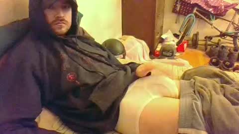 Snapshot of hungsubbb chatting on 10-12-25, 02:10 Boi online show from 10-12-25, 02:10