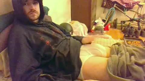 Snapshot of hungsubbb chatting on 10-15-25, 12:44 Boi online show from 10-15-25, 12:44