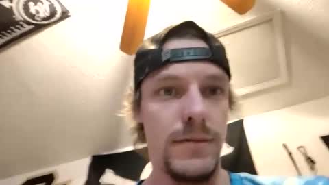 Snapshot of hungtxcock92 chatting on 02-16-25, 04:20 hungtxcock92 online show from 02-16-25, 04:20