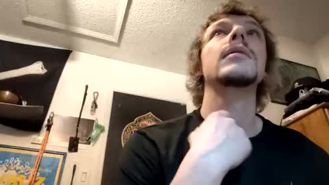 Snapshot of hungtxcock92 chatting on 02-21-25, 05:24 hungtxcock92 online show from 02-21-25, 05:24