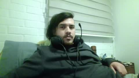 Snapshot of hungweeb chatting on 05-13-26, 04:43 Rod online show from 05-13-26, 04:43
