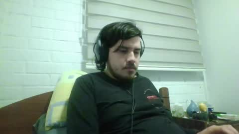 Snapshot of hungweeb chatting on 05-25-26, 05:13 Rod online show from 05-25-26, 05:13