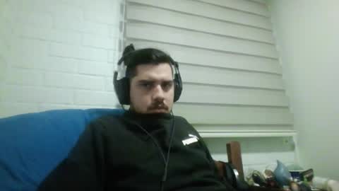 Snapshot of hungweeb chatting on 05-28-26, 01:58 Rod online show from 05-28-26, 01:58