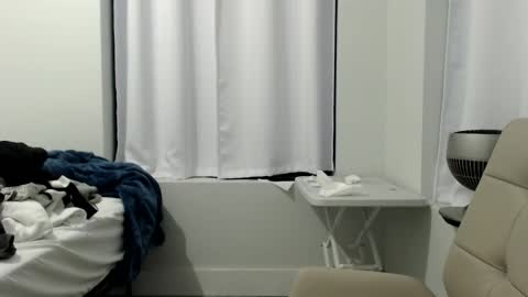 hungxpert online show from 02-20-25, 06:39