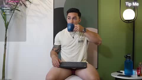 Snapshot of hunk_ryan chatting on 02-14-25, 11:42 hunk_ryan online show from 02-14-25, 11:42