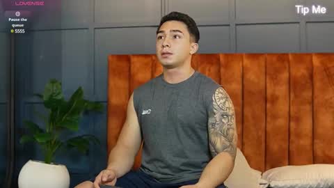 Snapshot of hunk_ryan chatting on 03-11-25, 11:44 hunk_ryan online show from 03-11-25, 11:44