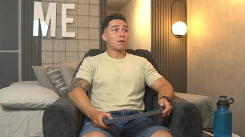 Snapshot of hunk_ryan chatting on 09-16-25, 12:06 hunk_ryan online show from 09-16-25, 12:06