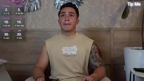 Snapshot of hunk_ryan chatting on 10-15-25, 12:27 hunk_ryan online show from 10-15-25, 12:27