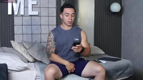 Snapshot of hunk_ryan chatting on 11-13-25, 08:13 hunk_ryan online show from 11-13-25, 08:13