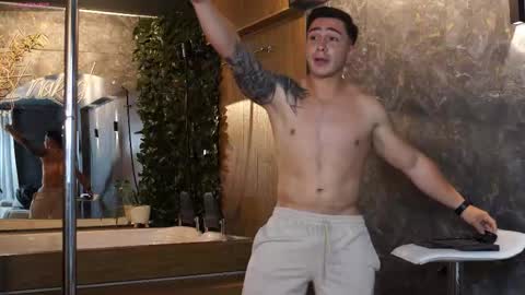 Snapshot of hunk_ryan chatting on 11-20-25, 12:27 hunk_ryan online show from 11-20-25, 12:27