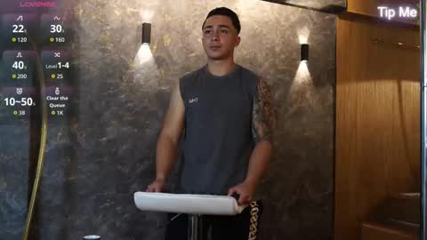 Snapshot of hunk_ryan chatting on 11-25-25, 11:43 hunk_ryan online show from 11-25-25, 11:43