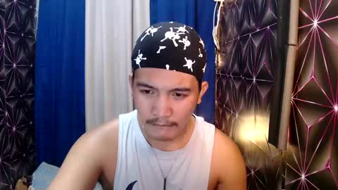 hunkylloyd online show from 12-24-24, 03:38