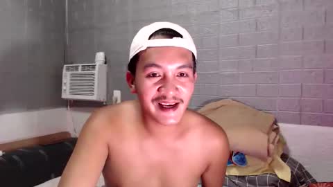 hunkylloyd online show from 04-06-26, 04:10