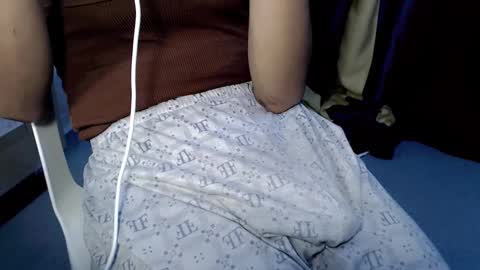 hunkyzeus online show from 12-24-24, 06:44