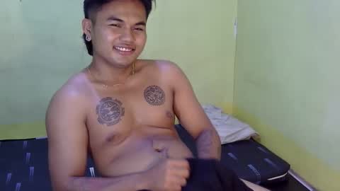 hunkyzeus online show from 10-18-25, 05:25