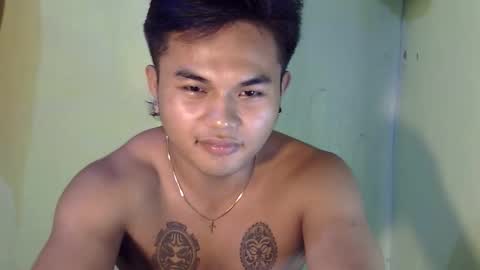 hunkyzeus online show from 10-23-25, 04:28