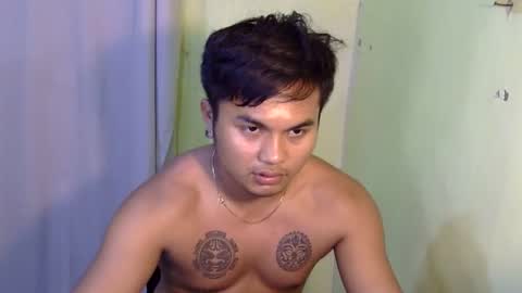 hunkyzeus online show from 11-28-25, 01:47