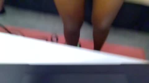 hunny online show from 11-08-25, 01:55