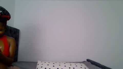 hunny online show from 11-22-25, 04:06