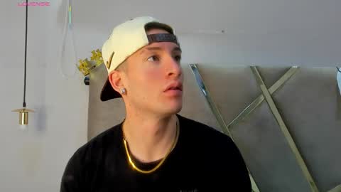 hunterheat_ online show from 10-26-25, 12:33