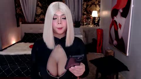 HELLO HANNAH IS BACK online show from 01-23-25, 12:19