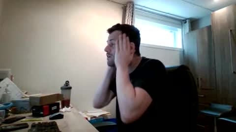 Snapshot of hurley7890 chatting on 05-01-26, 01:16 hurley7890 online show from 05-01-26, 01:16