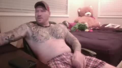 Snapshot of hurricanerodzilla chatting on 01-08-25, 12:05 hurricanerodzilla online show from 01-08-25, 12:05