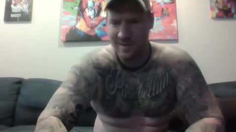 Snapshot of hurricanerodzilla chatting on 01-08-25, 10:27 hurricanerodzilla online show from 01-08-25, 10:27