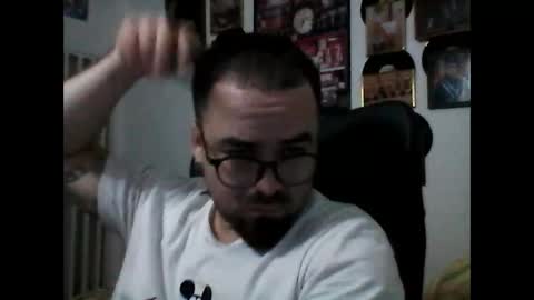 Snapshot of hurtadodirector chatting on 05-04-26, 03:46 hurtadodirector online show from 05-04-26, 03:46