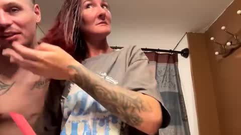 Snapshot of husbandandwife2011 chatting on 03-09-25, 05:55 husbandandwife2011 online show from 03-09-25, 05:55