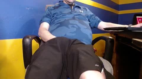 Huskyguy online show from 01-20-25, 04:54