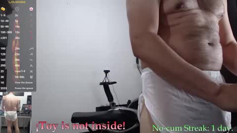 Snapshot of hxmister chatting on 12-05-24, 03:37 Andrew online show from 12-05-24, 03:37