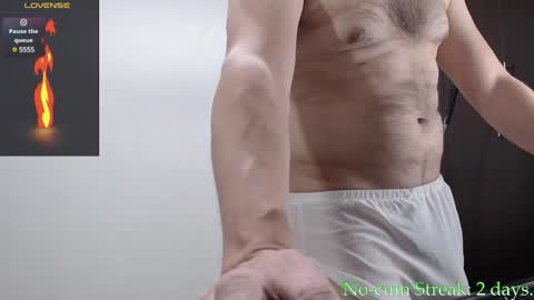 Snapshot of hxmister chatting on 02-09-25, 05:40 Andrew online show from 02-09-25, 05:40