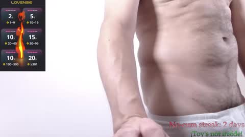 Snapshot of hxmister chatting on 09-08-25, 06:51 Andrew online show from 09-08-25, 06:51