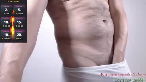 Snapshot of hxmister chatting on 09-13-25, 02:11 Andrew online show from 09-13-25, 02:11