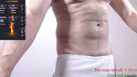 Snapshot of hxmister chatting on 09-15-25, 07:03 Andrew online show from 09-15-25, 07:03