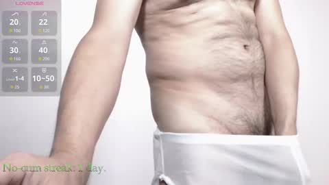 Snapshot of hxmister chatting on 10-22-25, 05:08 Andrew online show from 10-22-25, 05:08