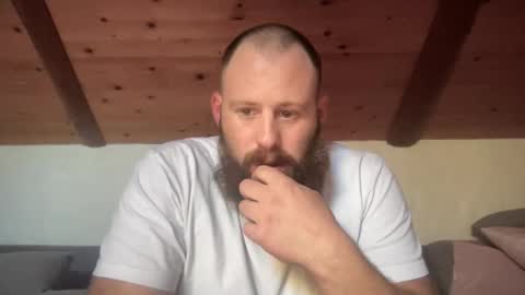 Snapshot of hybride8825 chatting on 10-11-25, 09:52 hybride8825 online show from 10-11-25, 09:52