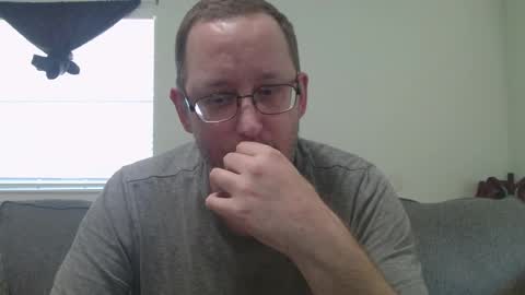 Snapshot of hybridhuman666 chatting on 09-27-25, 04:01 Bob Anderson online show from 09-27-25, 04:01