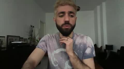 Snapshot of hydraengea chatting on 02-22-26, 03:32 IVY online show from 02-22-26, 03:32