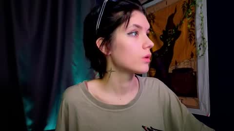 Hyeon Jin online show from 01-04-25, 11:17