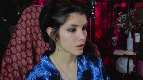 Hyeon Jin online show from 01-06-25, 08:39