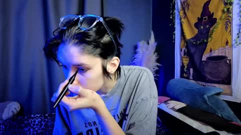 Hyeon Jin online show from 01-25-25, 08:53