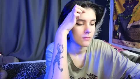 Hyeon Jin online show from 02-07-25, 03:23